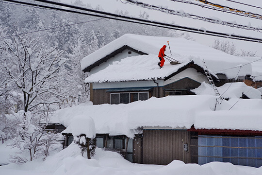 危険な屋根の雪下ろしをゼロに